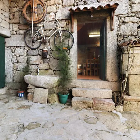 Casa Do Boticas Сasa de vacaciones *